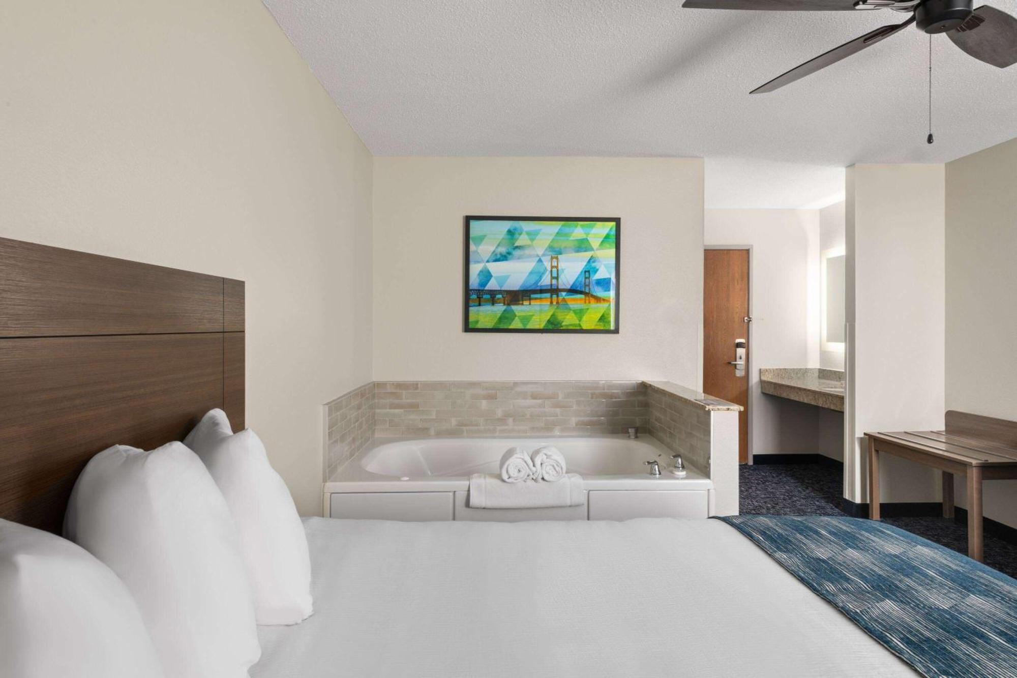 Baymont By Wyndham Mt. Pleasant Ξενοδοχείο Mount Pleasant Εξωτερικό φωτογραφία